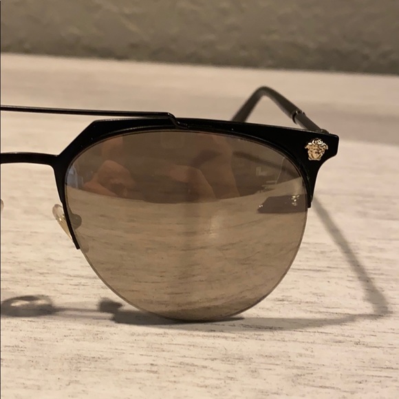Versace unisex sunglasses authentic - Picture 2 of 12